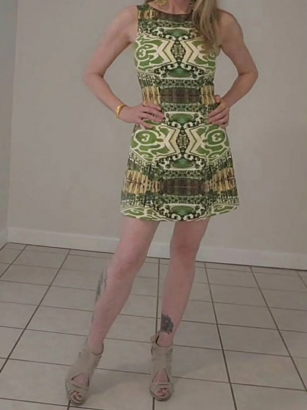 CONSIGNMENT BOUND - Alice & Olivia Dress - S (no tag)